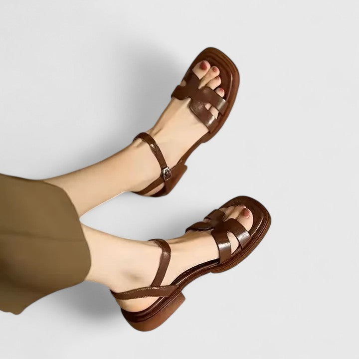 Deliane | Sophisticated Flat Sandals 2