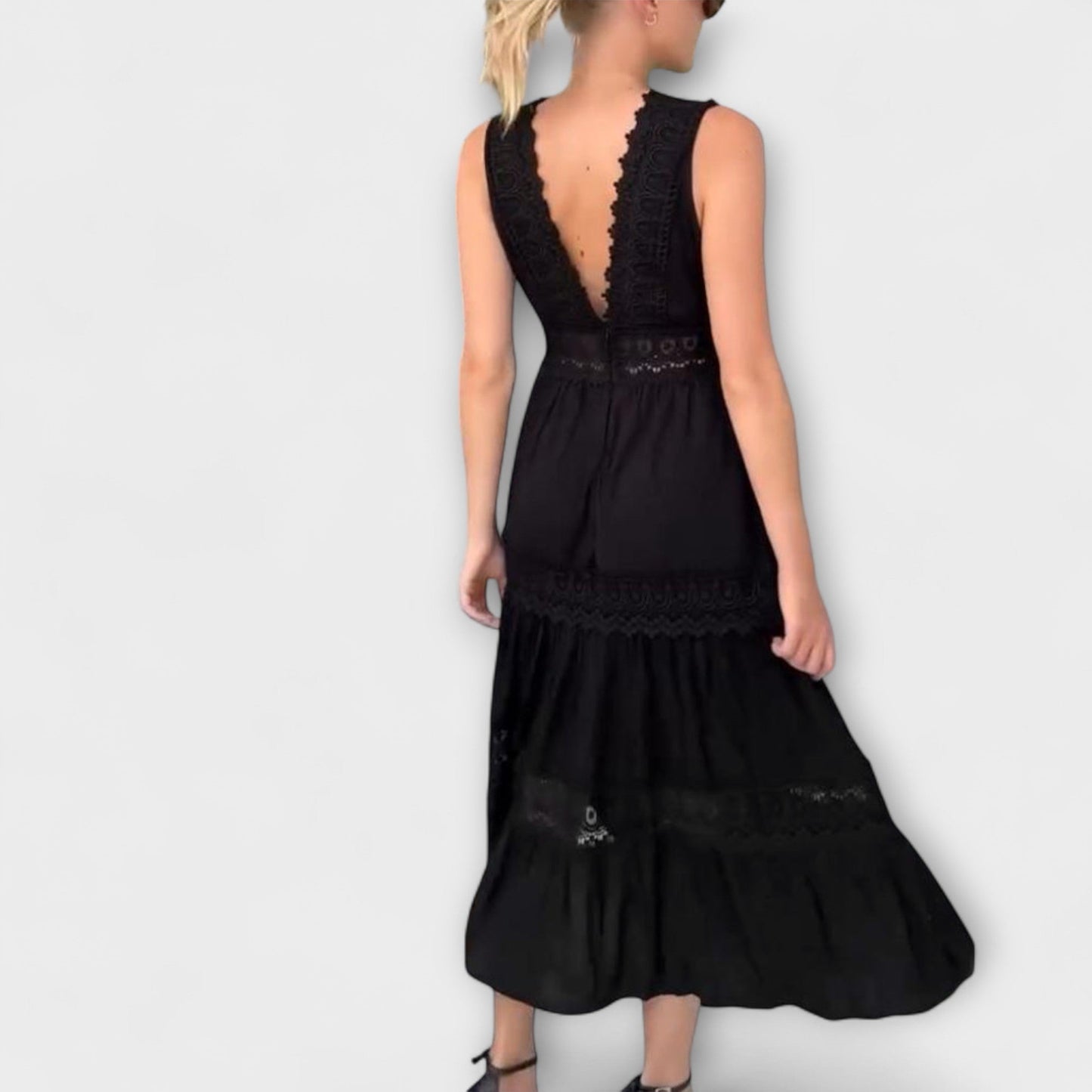 Aurélie - Chic V-Neck Lace Evening Dress