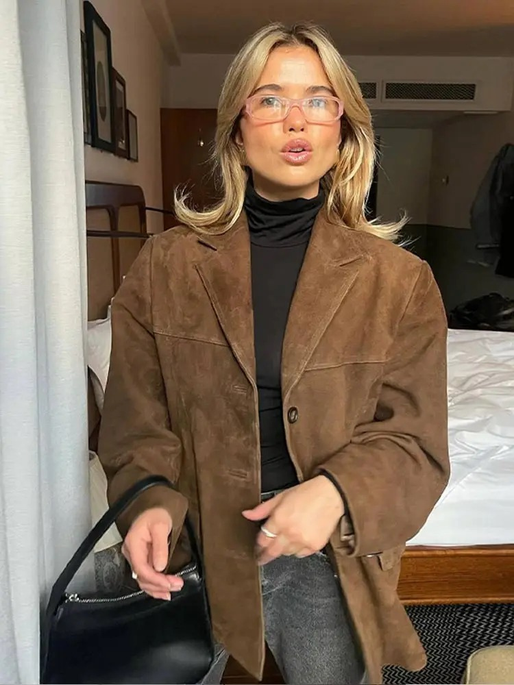 Women's Oversized Trenchcoat | Wide Lapel & Button Front
