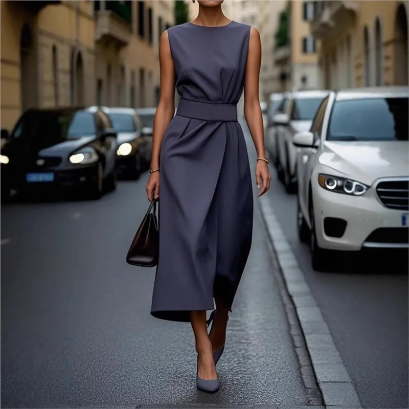 Clarimond | Elegant Round Neck Dress 4