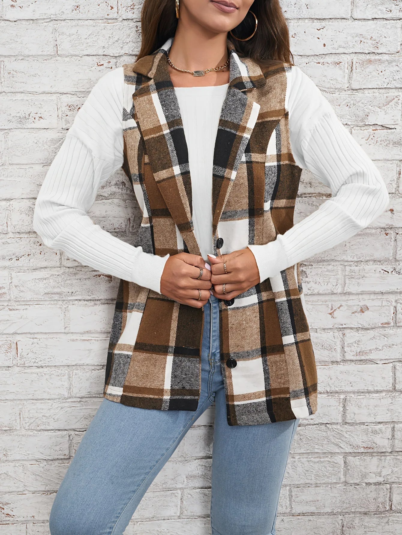 Drunelle | Elegant Tailored Check Waistcoat 2