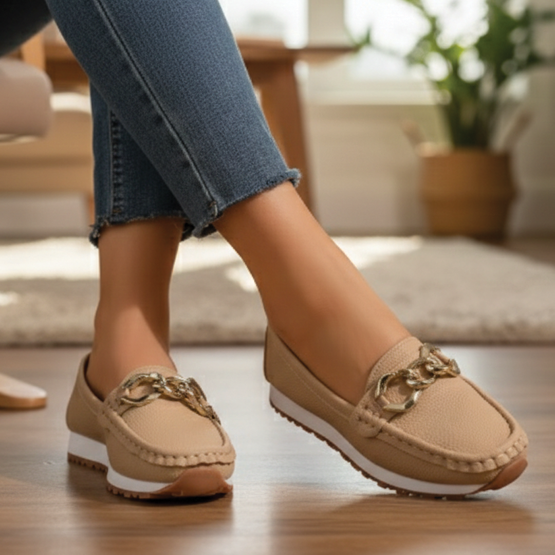 Ellie - Chic Buckle Loafers for Any Occasion