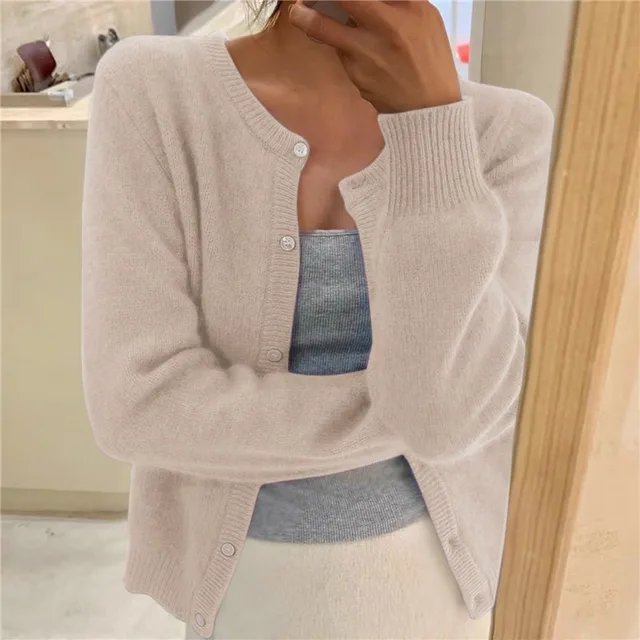 Elowen | Soft Knit Relaxed-Fit Button-Front Cardigan 2
