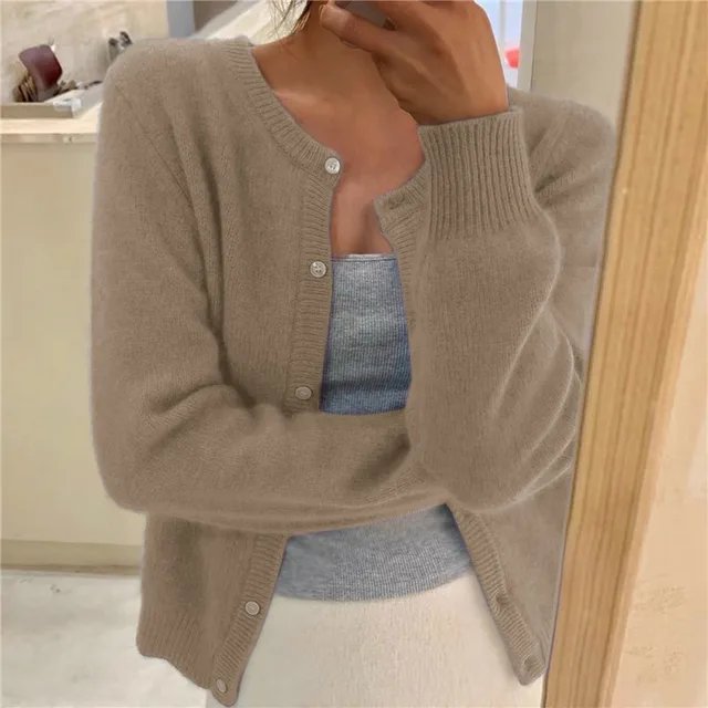 Elowen | Soft Knit Relaxed-Fit Button-Front Cardigan 4