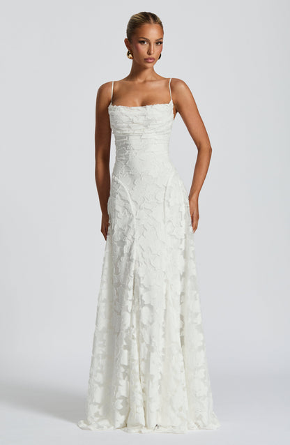 Eulalie - Elegant Flowing Dress 2