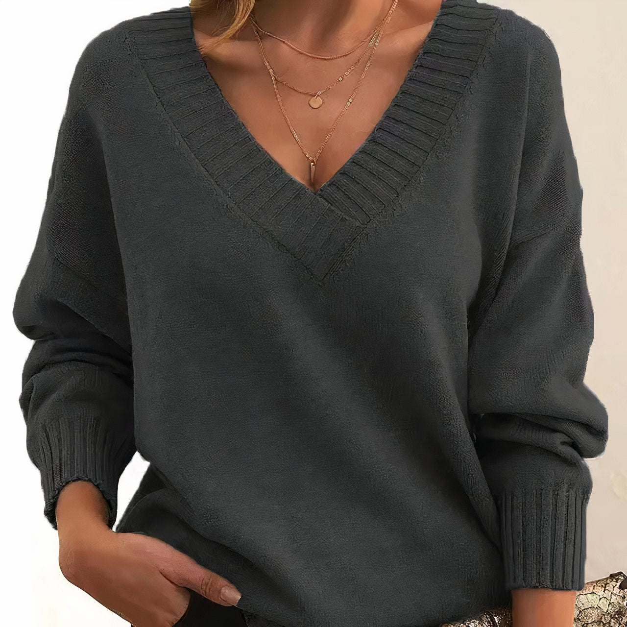 Harper | Comfortable And Warm V-Neck Cashmere Blend Sweater 2