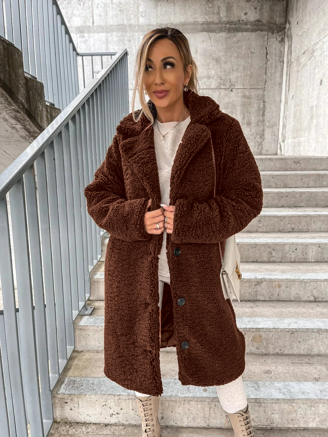 Emma - Soft Velvet Trench Coat for All Occasions