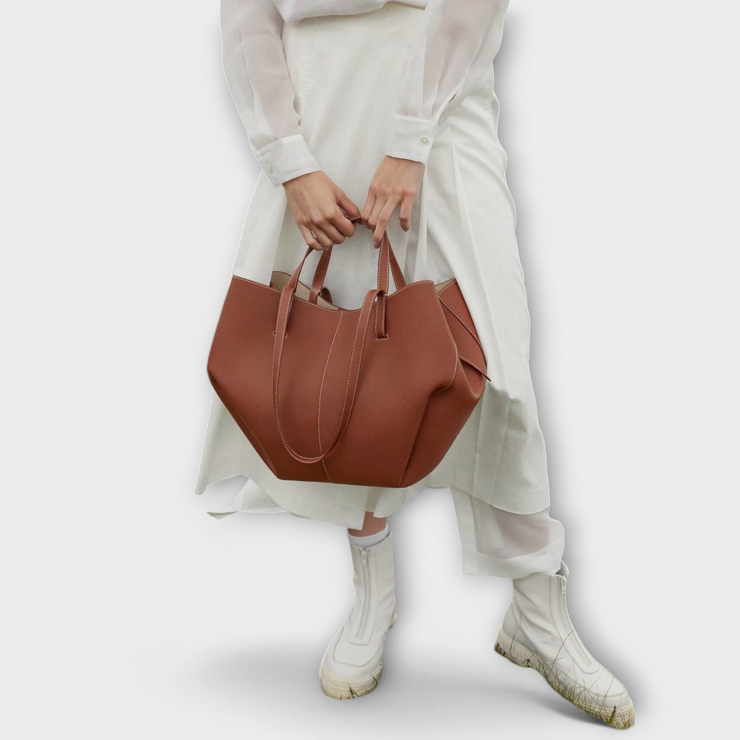 Olivia Aura: Chic Dress for Every Occasion