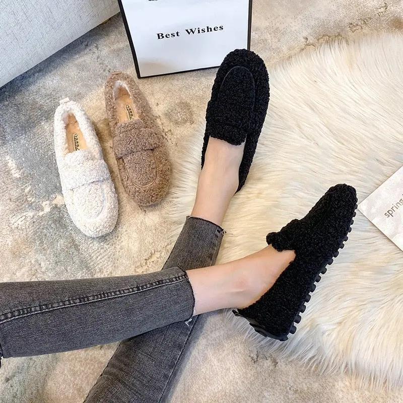 Women's Loafers | Curled Pile Upper, Wide Saddle Band