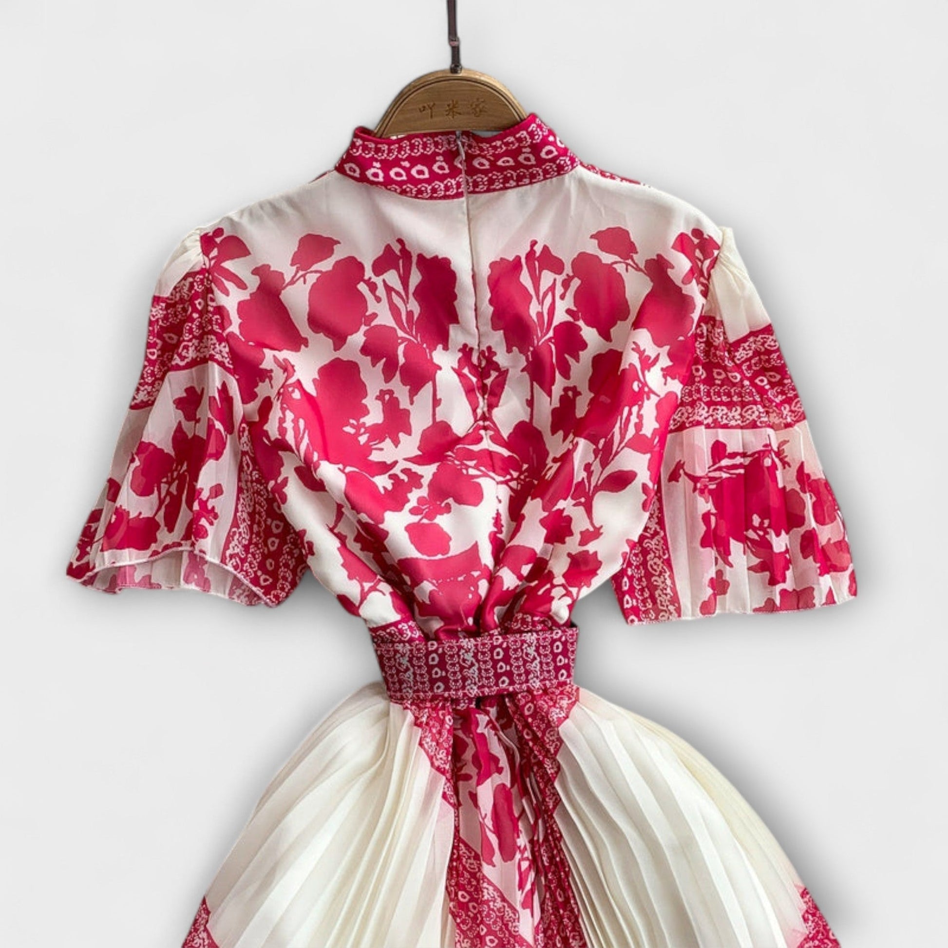 Delilah - Retro Chic Dress for Any Occasion