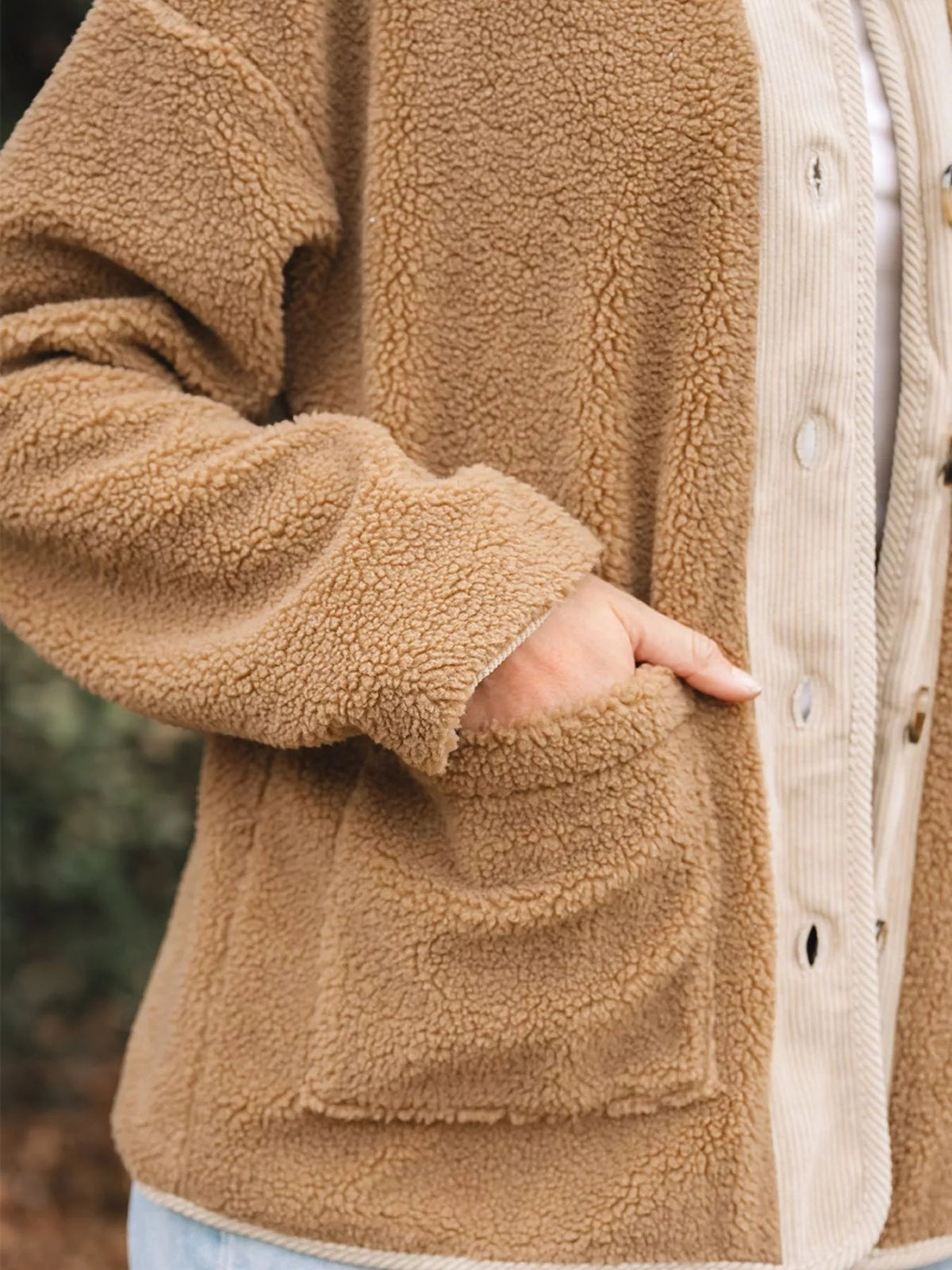 Women's Sherpa Jacket | Button-Down & Relaxed Fit