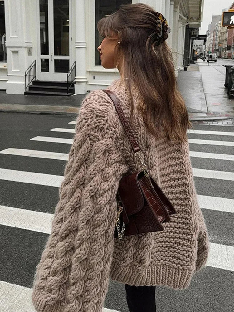 Women's Chunky Knit Jumper | Cable Knit & Oversized Fit 4