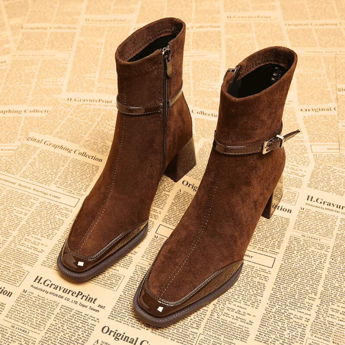 Men's Square-Toe Boots | Buckle Detail