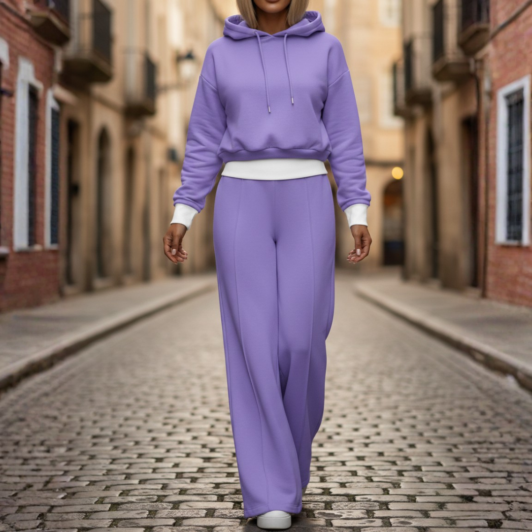 Women's Tracksuit Set | Cropped Hoodie & Wide-Leg Fit 9